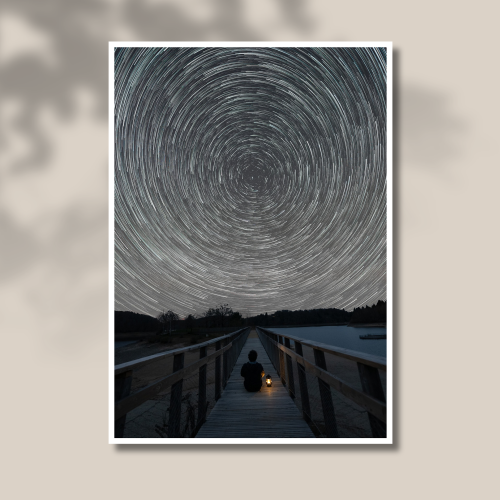Cette nuit-là Tirage photo d'art d'une circumpolaire à la plage du Puech des Ouilhes « Cette nuit-là » imprimé sur papier baryté.